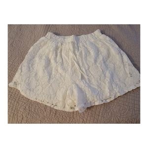 Lace short